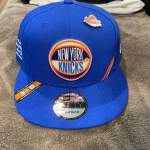 New Era New York Knicks Snapback Hat Includes Pin